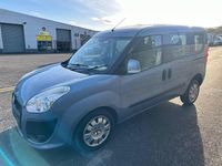 Usado Fiat Doblò 105 HP (77 kW) 2014 Azul Monovolume