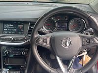 Second-hand Vauxhall Astra Edition 145 CP (106 kW) 2021 Roșu Hatchback