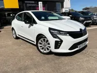 Used Renault Clio Evolution 90 HP (66 kW) 2025 Hatchback