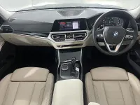 Used BMW 330 Sport Line 258 HP (189 kW) 2019 Blue Estate