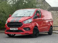 Used Ford Transit Custom Limited 130 HP (95 kW) 2022 Red Van