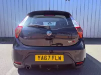 Usado MG MG3 106 HP (77 kW) 2017 Preto Citadino