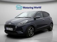 Usado Hyundai i10 Premium 84 HP (61 kW) 2023 Cinzento Citadino