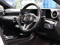 Używany Mercedes A180 116 KM (85 kW) 2022 Srebrny Hatchback