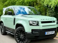 Gebraucht Land Rover Defender SE 200 PS (147 kW) 2021 Grün SUV