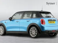 Used Mini Cooper Hatch 134 HP (98 kW) 2018 Blue Hatchback