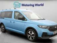 Begagnad Ford Tourneo Active 122 HK (89 kW) 2024 Kombi