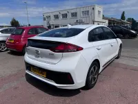 Used Hyundai Ioniq SE 141 HP (103 kW) 2017 White Hatchback