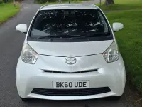 Used Toyota iQ 68 HP (50 kW) 2010 White Hatchback