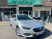 Second-hand Vauxhall Insignia Sport 110 CP (80 kW) 2019 Argintiu Hatchback