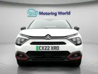 Używany Citroën e-C4 Shine 100 kW (136 KM) 2022 Biały Hatchback
