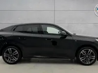 Usado BMW iX2 M Sport 147 kW (201 HP) 2024 Preto SUV