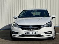 Second-hand Vauxhall Astra Design Edition 103 CP (75 kW) 2019 Alb Hatchback
