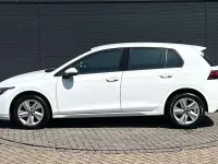 Used VW Golf VIII Life 129 HP (94 kW) 2022 White Hatchback