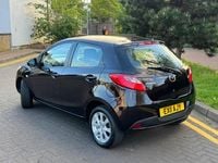 Usado Mazda 2 102 HP (75 kW) 2011 Castanho Citadino