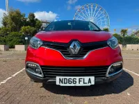 Used Renault Captur Dynamique 90 HP (66 kW) 2016 Red SUV