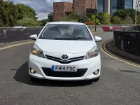 Used Toyota Yaris 99 HP (72 kW) 2014 White Hatchback