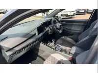 Second-hand VW Golf VIII R-line 130 CP (95 kW) 2022 Gri Hatchback