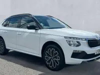 New Skoda Kamiq Design Edition 116 HP (85 kW) 2026 Moon white metallic black magic pearl effect SUV
