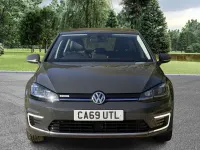 Usado VW e-Golf 100 kW (136 CV) 2020 Gris Utilitario