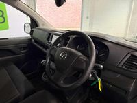 Used Vauxhall Vivaro S 100 HP (73 kW) 2023 White MPV