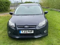 Używany Ford Focus Zetec 115 KM (84 kW) 2014 Szary Hatchback