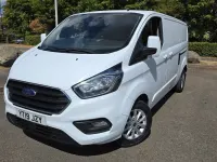 Used Ford Transit Custom Limited 130 HP (95 kW) 2019 White Van