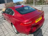 Gebraucht Jaguar XE SE 163 PS (119 kW) 2018 Rot Limousine