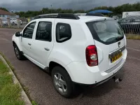 Used Dacia Duster Lauréate 110 HP (80 kW) 2014 White SUV
