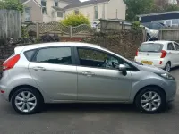 Używany Ford Fiesta 2010 Srebrny Hatchback