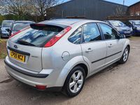 Used Ford Focus Zetec 115 HP (84 kW) 2005 Silver Hatchback