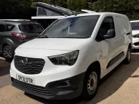 Used Vauxhall Combo Edition 130 HP (95 kW) 2021 White MPV