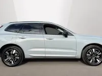 Begagnad Volvo XC60 Plus 250 HK (183 kW) 2025 Grå SUV
