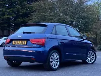 Usado Audi A1 Sportback Sport 122 HP (89 kW) 2012 Azul Citadino