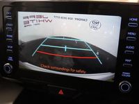 Used Toyota Yaris Hybrid Play 2022 White Hatchback