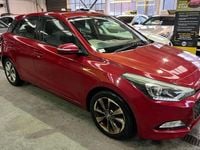 Used Hyundai i20 SE 100 HP (73 kW) 2015 Red Hatchback