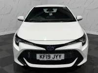 Used Toyota Corolla 122 HP (89 kW) 2019 White Hatchback
