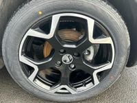 Used Vauxhall Crossland Ultimate 110 HP (80 kW) 2022 White SUV