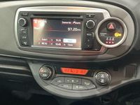 Used Toyota Yaris Plus 99 HP (72 kW) 2014 White Hatchback