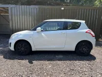 Used Suzuki Swift 2015 White Hatchback