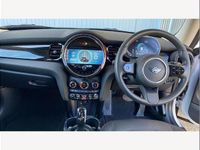 Used Mini Cooper Classic 136 HP (100 kW) 2023 White Hatchback