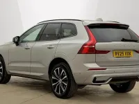 Usado Volvo XC60 Ultra 250 HP (183 kW) 2025 Prateado SUV