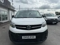 Used Vauxhall Vivaro 100 HP (73 kW) 2019 White MPV