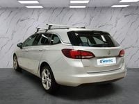 Used Vauxhall Astra SRi 136 HP (100 kW) 2017 Silver Estate