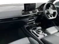 Used Audi Q5 Comfort 261 HP (191 kW) 2023 Daytona grey SUV