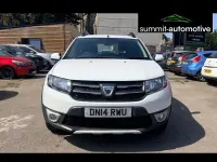 Used Dacia Sandero Lauréate 90 HP (66 kW) 2014 White Hatchback