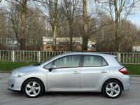 Used Toyota Auris Hybrid T4 2011 Silver Hatchback