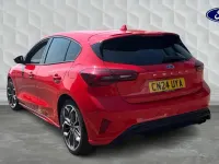Used Ford Focus ST-Line X 125 HP (91 kW) 2024 Red Hatchback