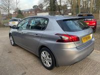 Usado Peugeot 308 Active 130 HP (95 kW) 2019 Cinzento Citadino