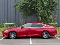 Used Lexus ES300H 218 HP (160 kW) 2022 Red Sedan